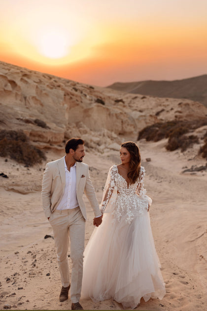 Der Tüllrock von Alia besteht aus leichten, luftigen Lagen, die sich bei jeder Bewegung sanft erheben und einen romantischen, ätherischen Eindruck erzeugen.