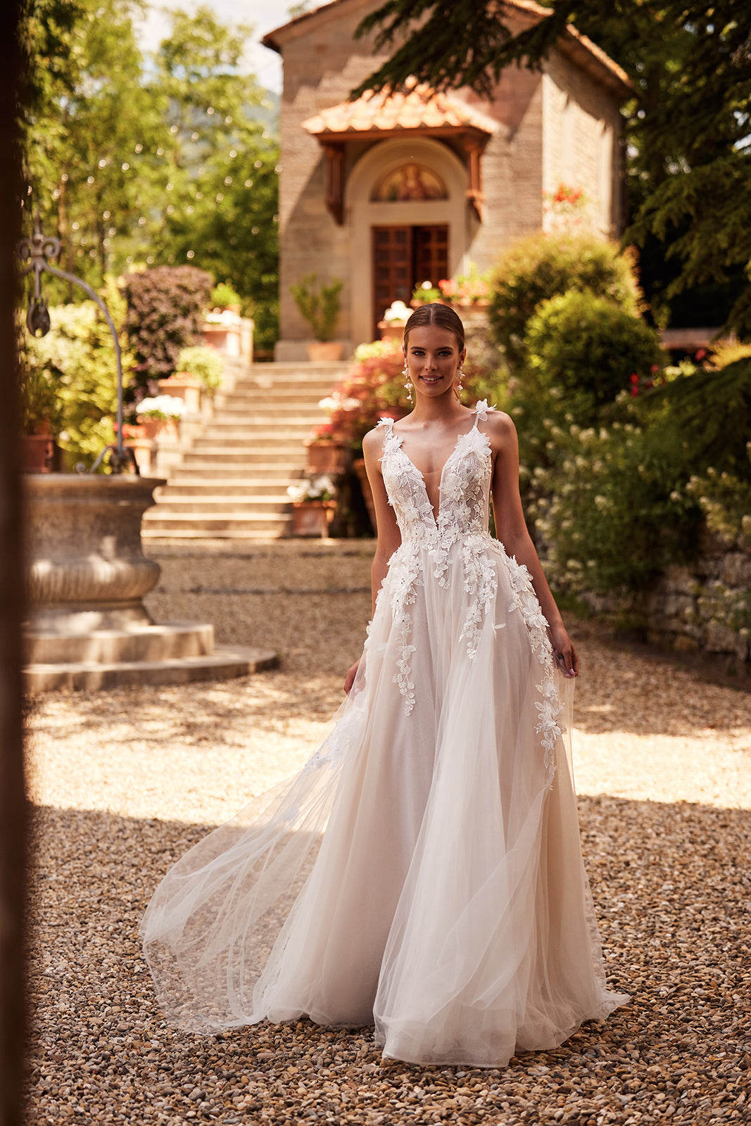 Romantic wedding dress Calypso from DAMA Couture (main picture)