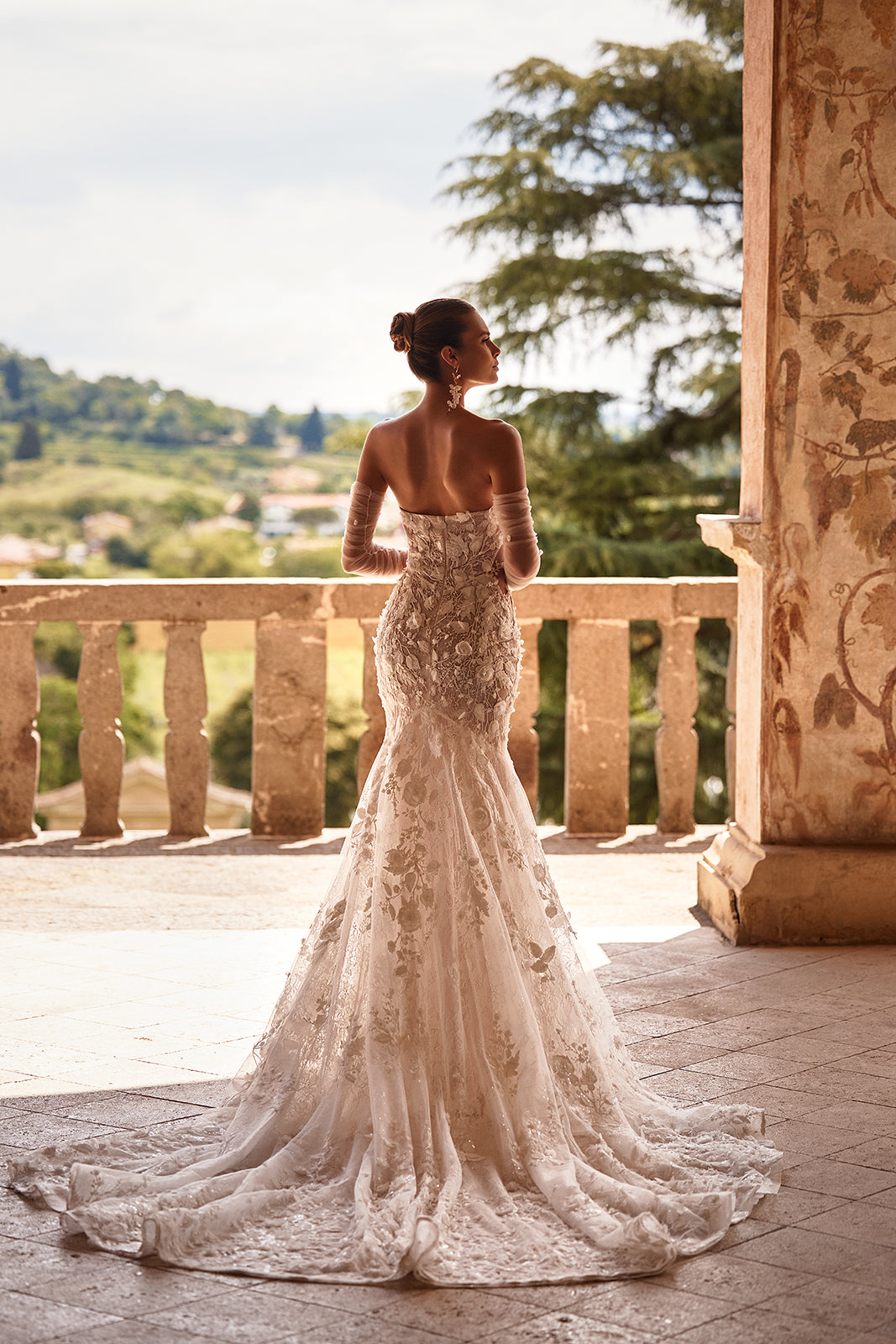 Glamour lace mermaid wedding dress with long sleeves Ellyse from DAMA Couture (back photo)