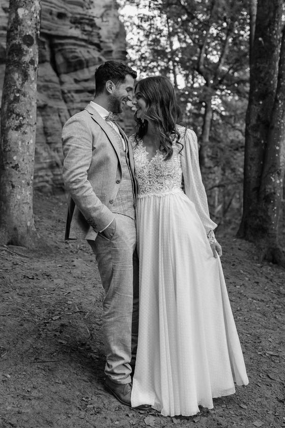 Echte Braut in ihrem Brautkleid am Hochzeitstag, Foto 3 aus der Kundengalerie