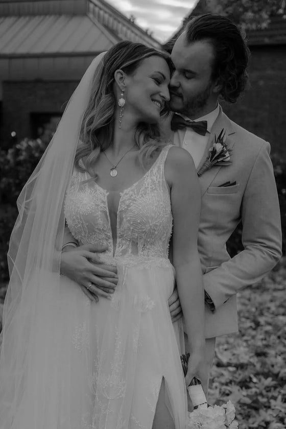 Echte Braut in ihrem Brautkleid am Hochzeitstag, Foto 4 aus der Kundengalerie