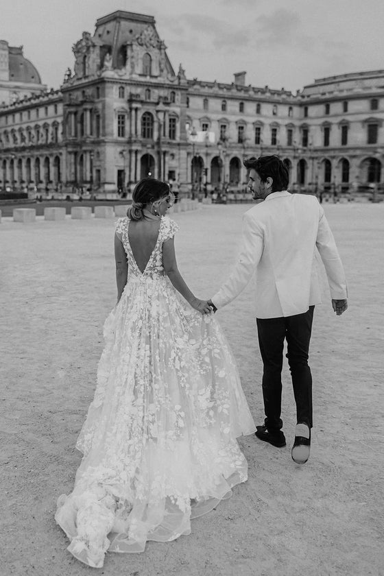 Echte Braut in ihrem Brautkleid am Hochzeitstag, Foto 8 aus der Kundengalerie
