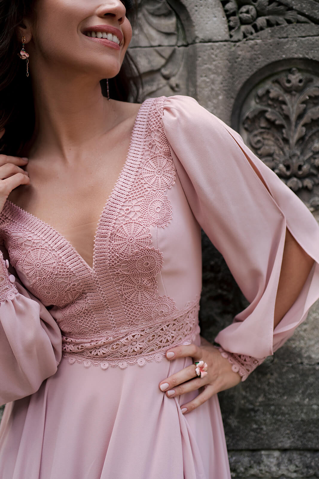 Calderia – long evening dress in motion.