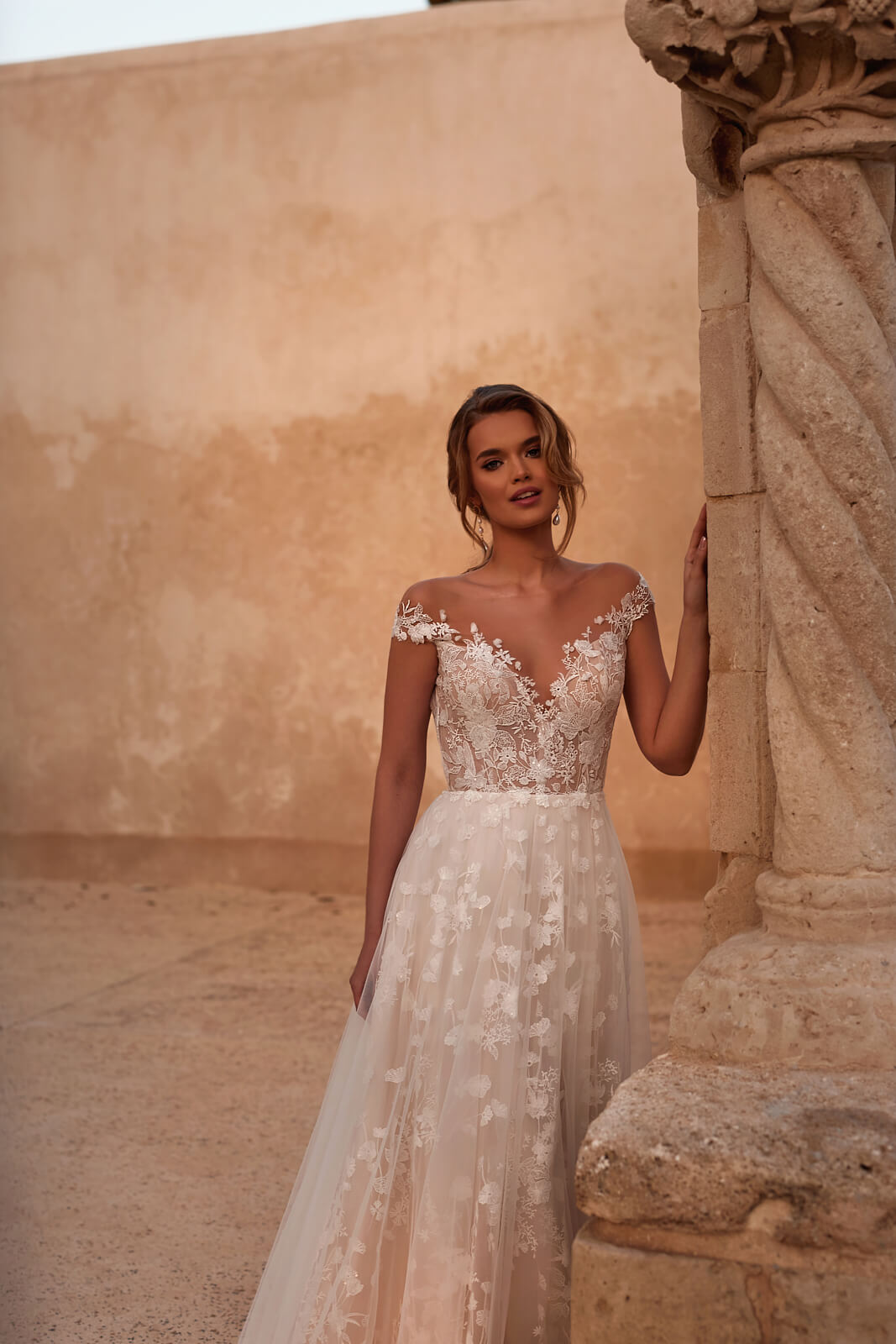 Wedding dress Valentine – DAMA Couture A-line wedding dress.
