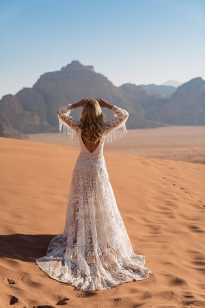 Boho-Brautkleid Onava, A-Linien-Silhouette und lange durchbrochene Ärmel