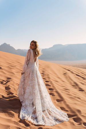 Boho-Brautkleid Onava in A-Linie mit Spitzenmieder und weichem Tüllrock