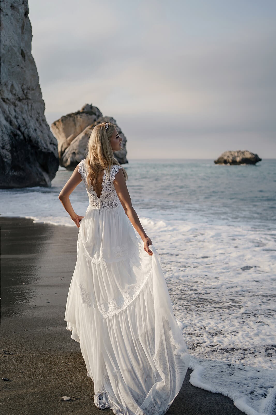 Wedding dress Lidia – A-line wedding dress by DAMA Couture.