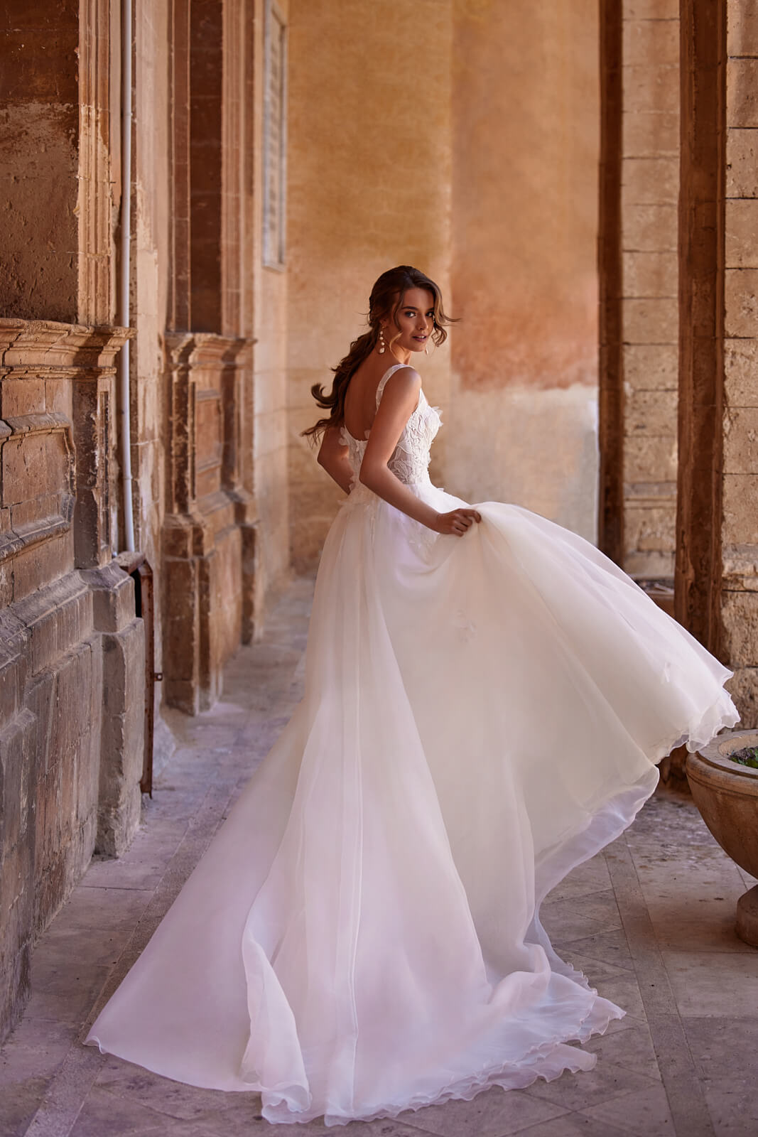 Wedding dress Lucy – DAMA Couture A-line wedding dress.