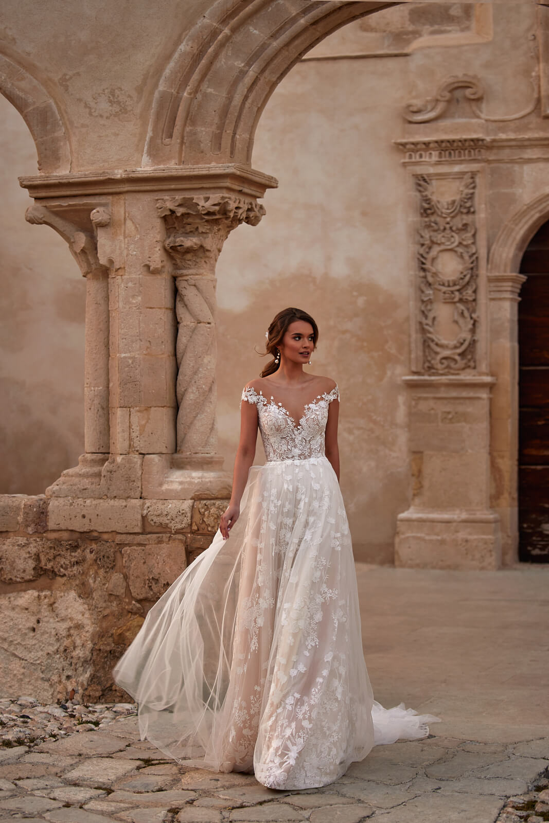 Wedding dress Valentine – A-line bridal gown, DAMA Couture.