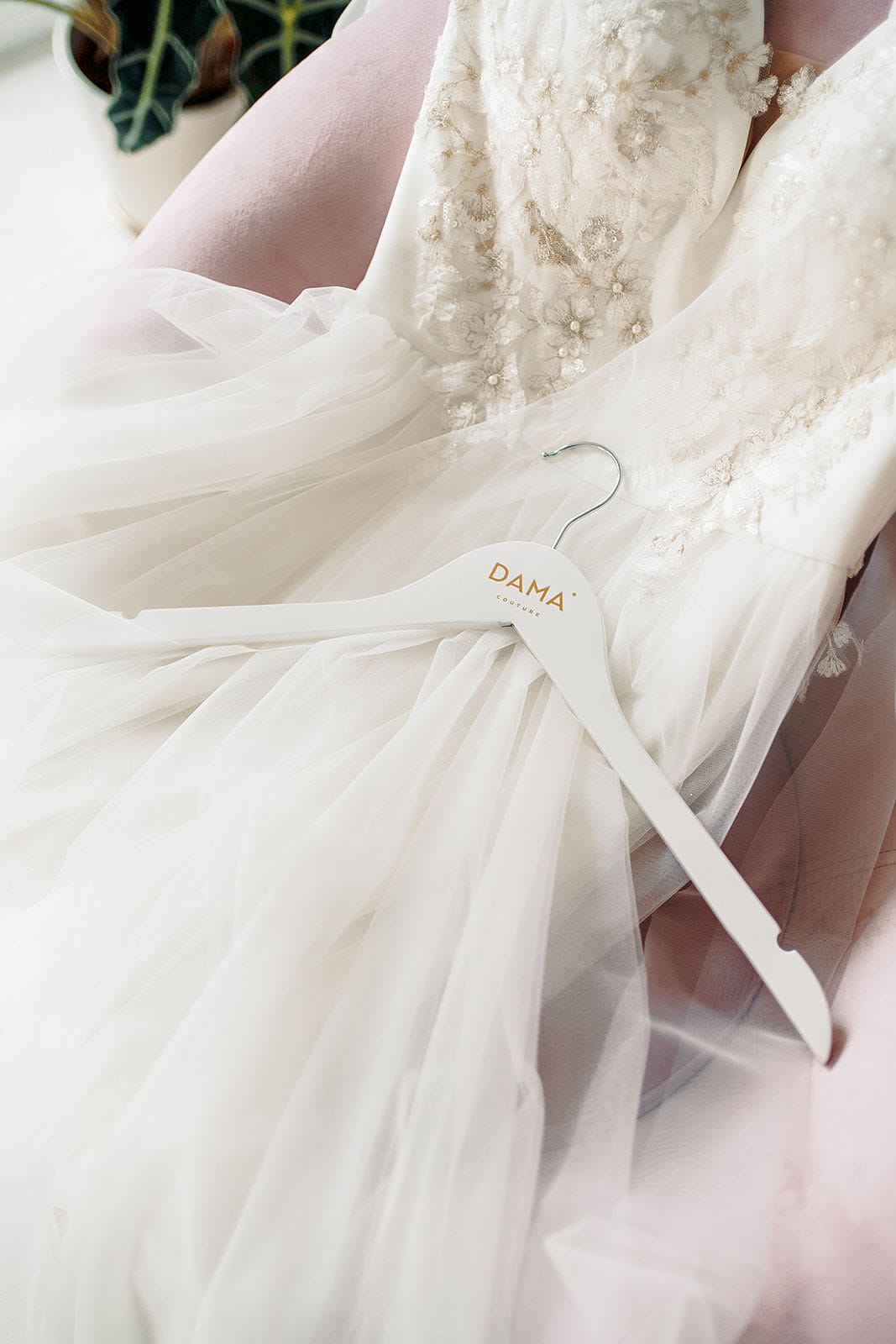 Cover for your dress – bridal accessory by DAMA Couture.