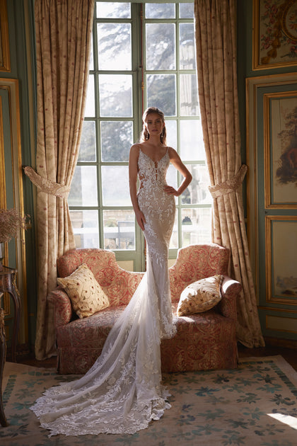Ondine wedding dress – mermaid bridal gown with a plunging V-neckline and deep illusion scoop back.