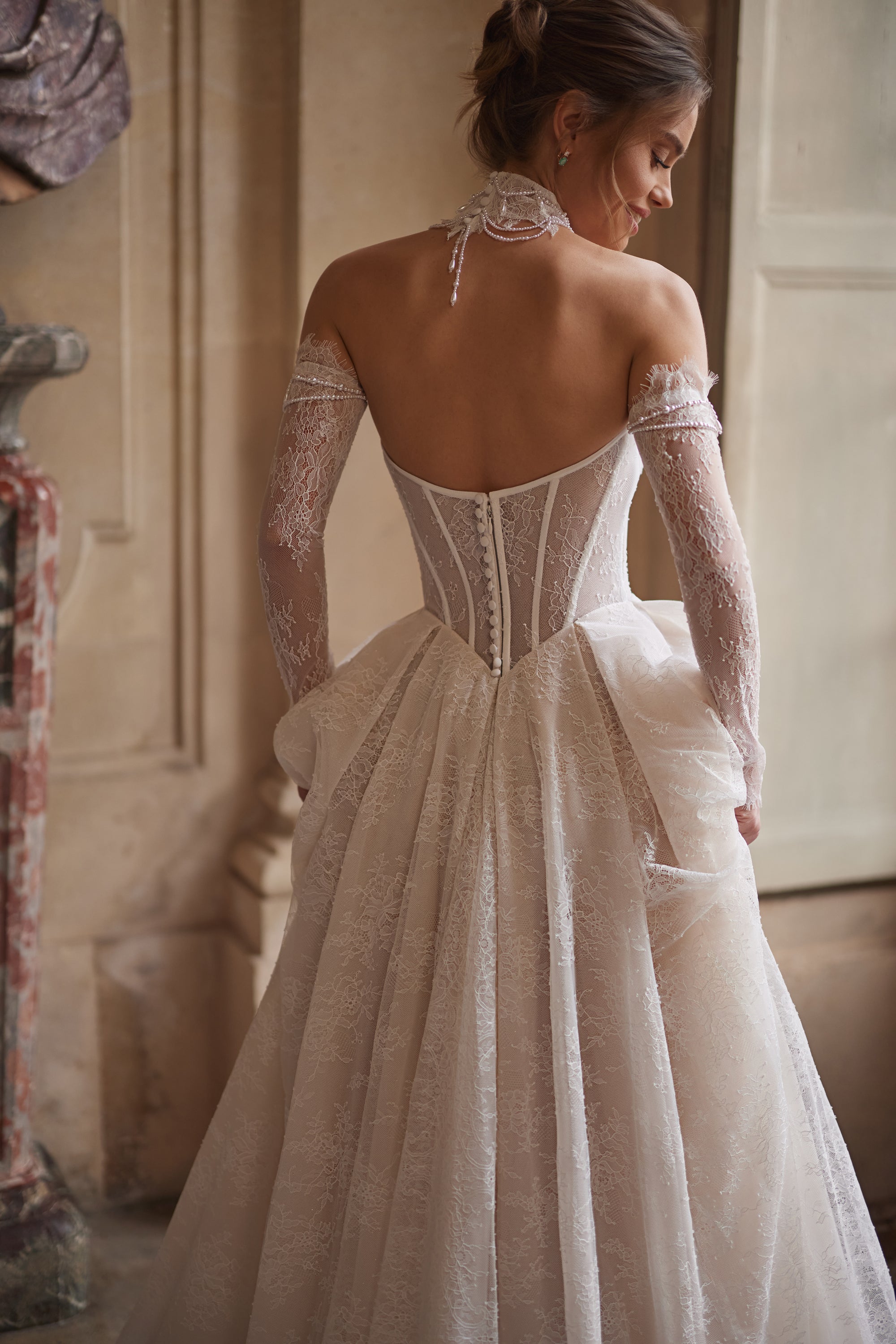 Blanche wedding dress – a beaded corset, soft lace skirt and off-the-shoulder sleeves.