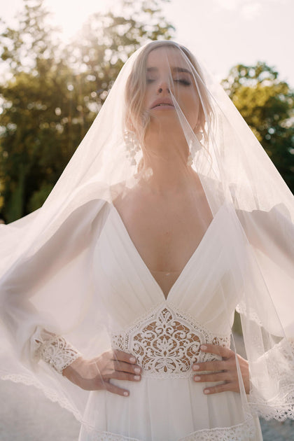 Cathedral vintage veil