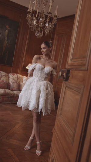 Brautkleid Tinkerbell im Video