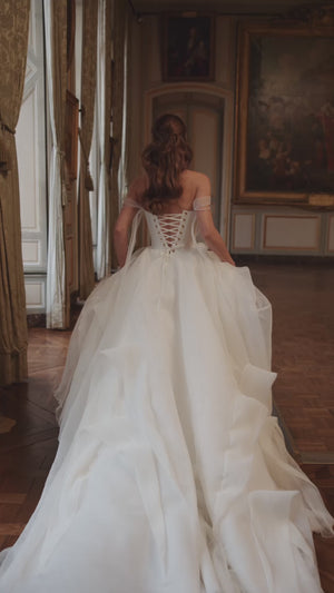 Brautkleid Nerina im Video