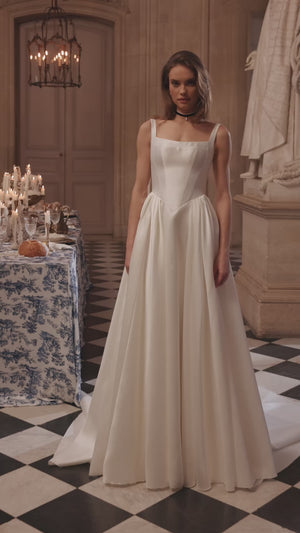 Brautkleid Aretuza im Video